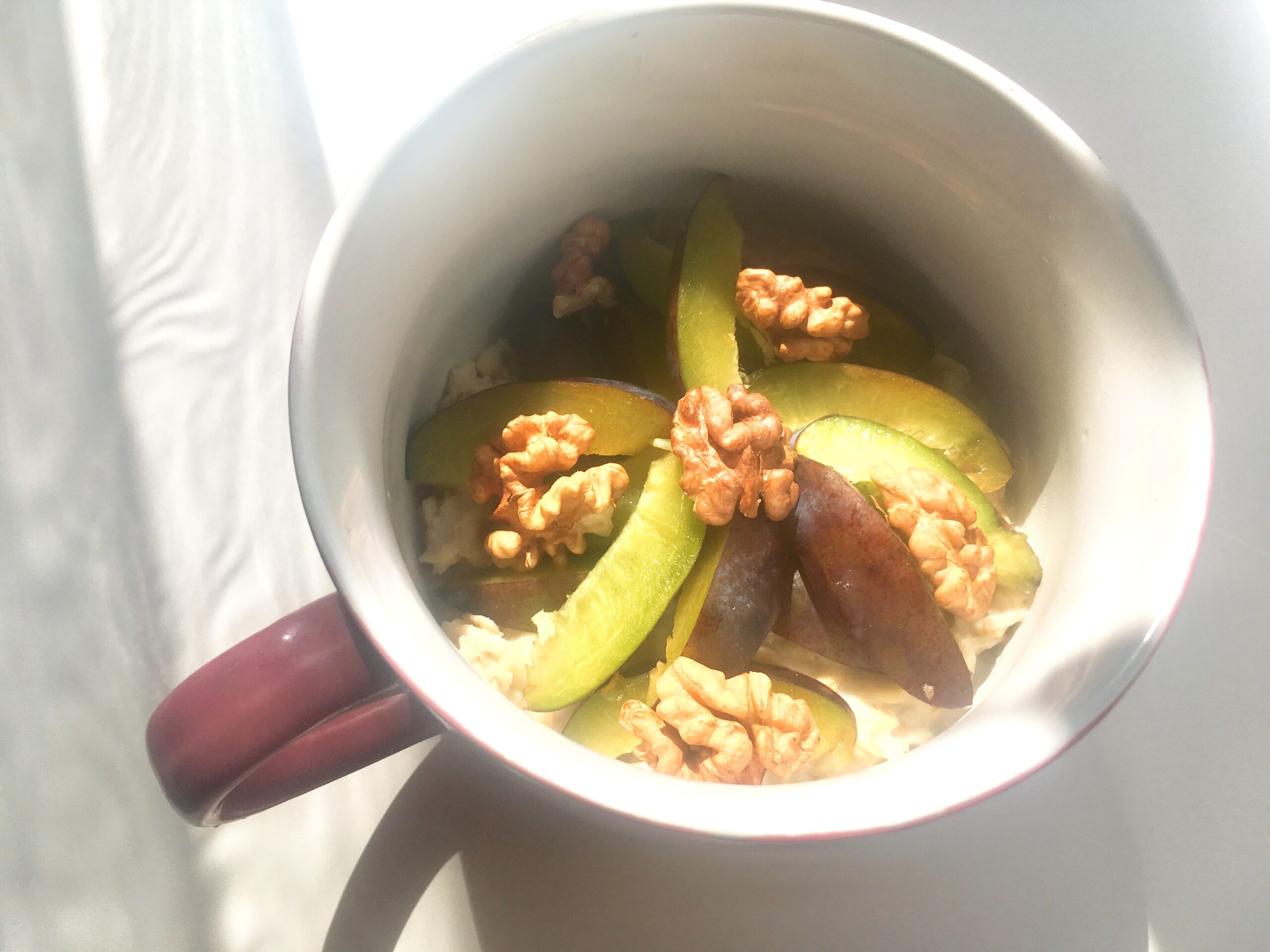 orzechy i kawałki owoców