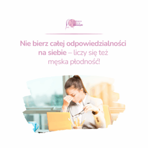 kobieta siedząca przy żółtym laptopie